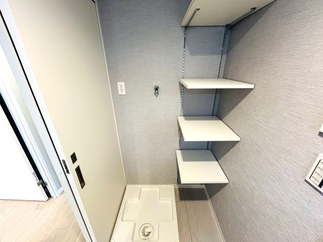 抜け感バツグン♪毎朝気持ちの良い風を感じられるバルコニー付！！ペットも飼えてもう言うコトないでしょう！！な、角部屋【藤和南神大寺コープ】フルリフォームのランドリースペース