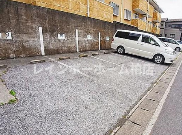 【仲介手数料：50％OFF】対象物件！の駐車場|別部屋参考写真