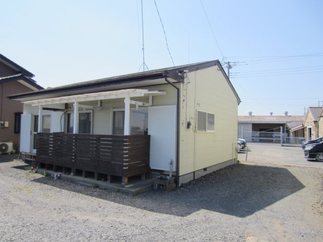 ひたちなか市大字高野の一戸建ての外観|外観・駐車場2台