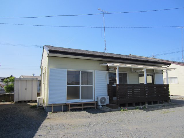 ひたちなか市大字高野の一戸建ての外観|外観・駐車場2台