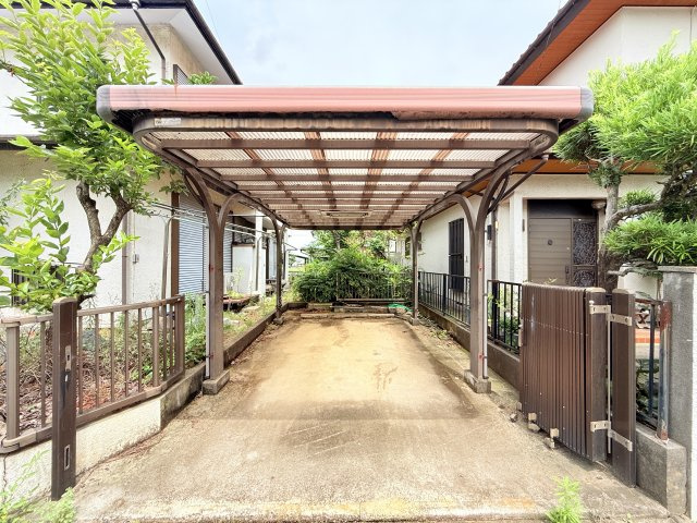 つくばみらい市西ノ台中古戸建の駐車場