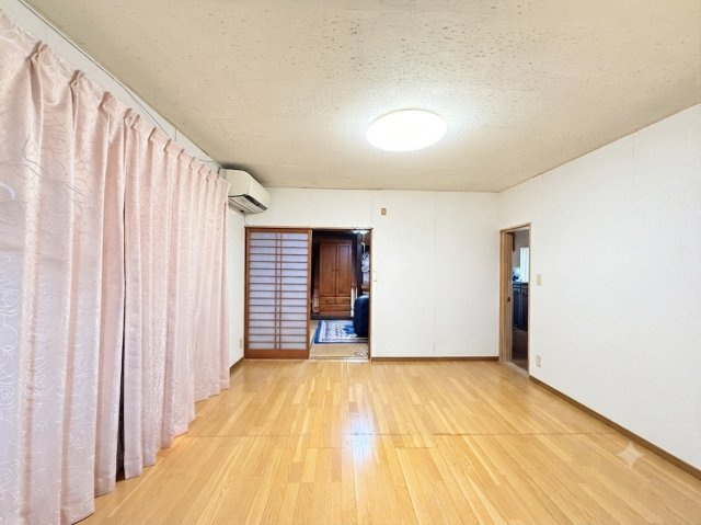 つくばみらい市西ノ台中古戸建の洋室