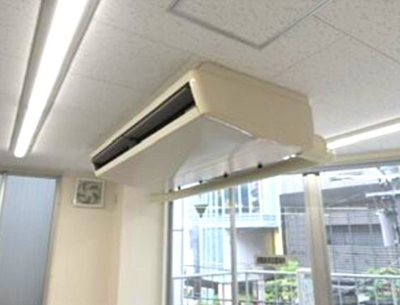 西梅田ビルの内装