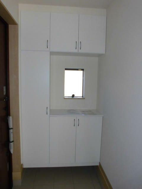 西間門戸建の玄関