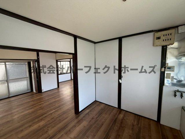 長尾元町3丁目戸建　賃貸の居間・リビング|居間です