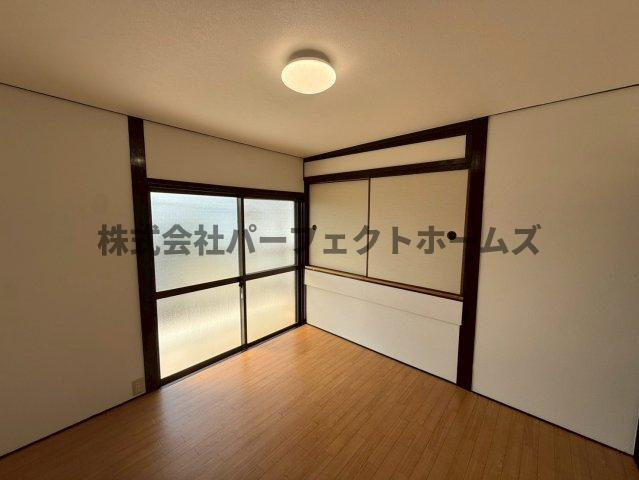 長尾元町3丁目戸建　賃貸の洋室|落ち着いた色調の洋室です