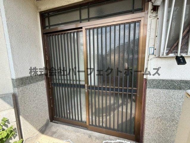 長尾元町3丁目戸建　賃貸のエントランス|清潔なエントランスです