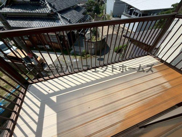 長尾元町3丁目戸建　賃貸のバルコニー|落ち着いた時間を過ごせるバルコニーです