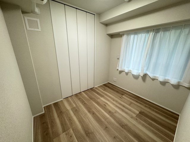 ロータリーパレス春日文京　4Fの洋室
