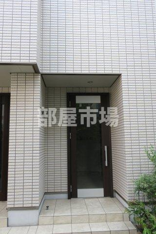 プレジオ亀沢のエントランス