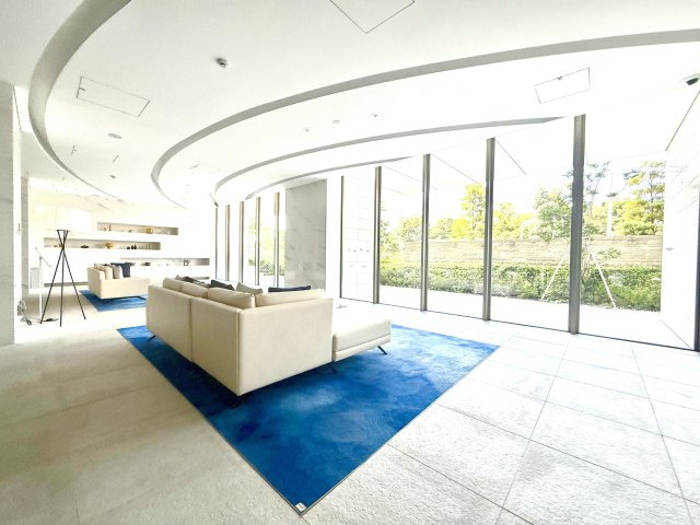 Sun Village A棟 8階のエントランス