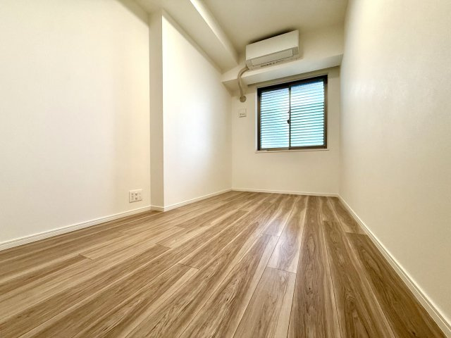 Sun Village A棟 8階の洋室
