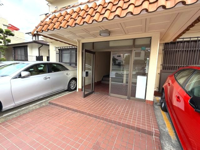 【エントランス】 | 親王塚マンション