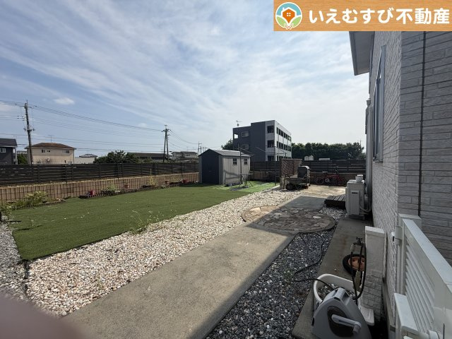 深谷市田中　中古戸建の庭|ガーデニングや家庭菜園で緑の潤い溢れる暮らしを
お庭が広いとお子様と遊んだりBBQをしたりと楽しみも増えそう♪