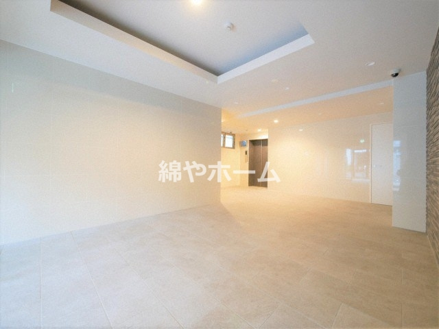 グランデュール大今里西のロビー|建物の内部です