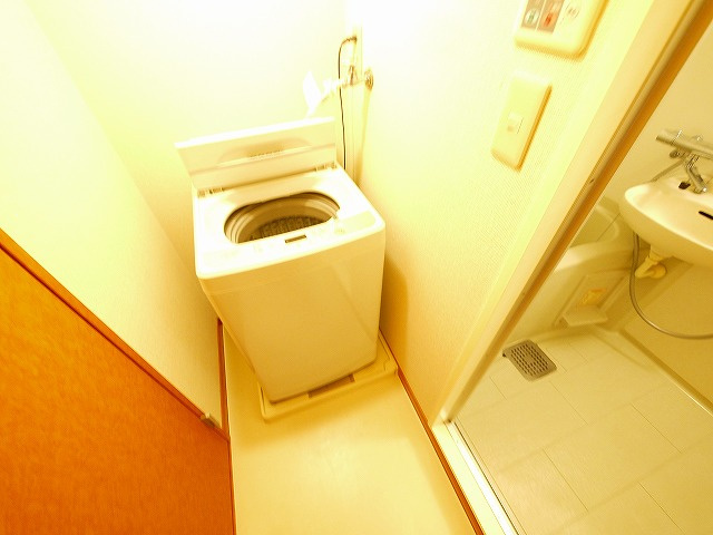 レオパレスニューエイジの設備|洗濯機