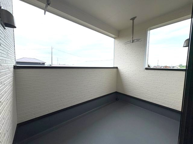 《仲介手数料半額》川越市菅間第3　全3棟　2号棟のバルコニー|バルコニー