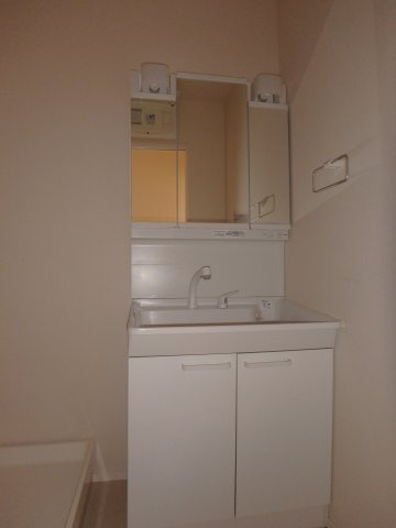 サンツリー津倉の独立洗面台|サンツリー津倉203号室