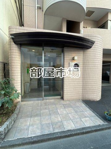 ウィステリア光進苑のエントランス