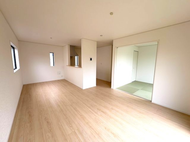 《仲介手数料半額》川越市菅間第3　全3棟　1号棟の居間・リビング|LDK16.5帖