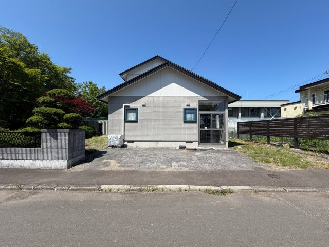 中古戸建　緑町３丁目の駐車場|カースペースがあります
