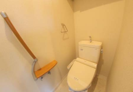 泉大津市曽根町２丁目のハイツのトイレ|清潔感のあるトイレです