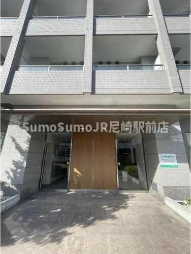 ロイヤル御幣島の外観