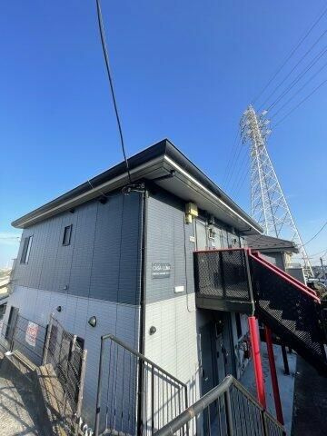 横浜市保土ケ谷区仏向西のアパートの外観
