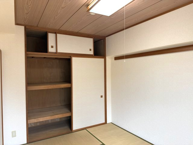 金沢神田ダイカンプラザスポーツメントの和室|押入も十分収納スペースあります！