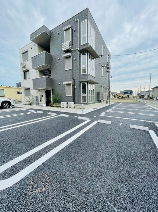 サクセスⅥ　刈谷市近郊の賃貸はクラスホーム刈谷店の駐車場