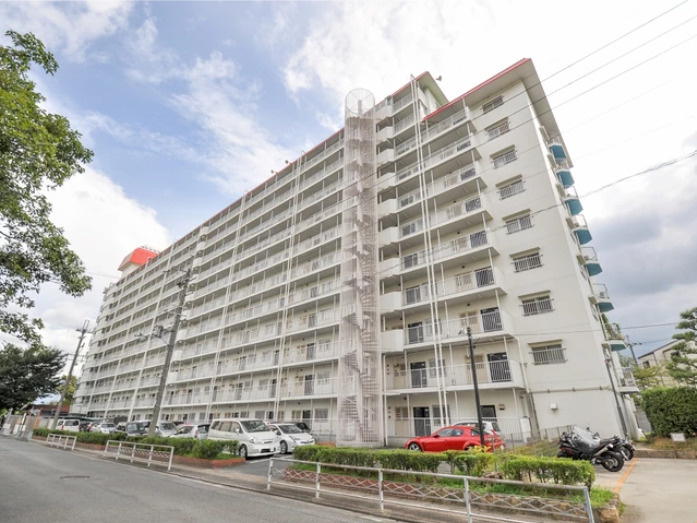 桂川ハイツ２号館の外観