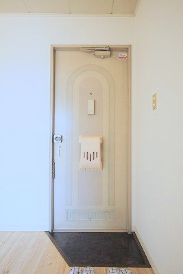 コーポハピネス　B棟の玄関|※写真は別の部屋のものです。