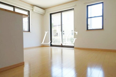【居間・リビング】 | サウスソシア | 洋室のお部屋です。