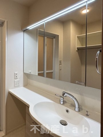 D-ROOM松橋駅前の洗面所|※同型タイプのお写真です。