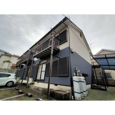 秦野市尾尻のアパートの外観