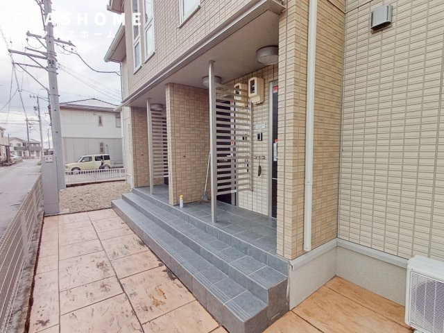 ルミエール　A棟　　　刈谷市近郊の賃貸はクラスホームのエントランス