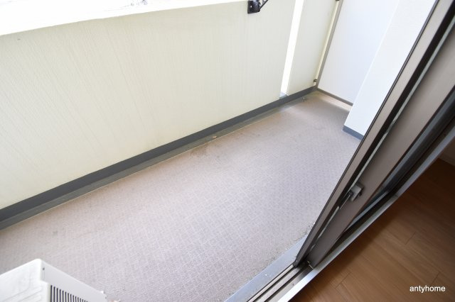 アールエスフラッツ　仲介手数料無料のバルコニー