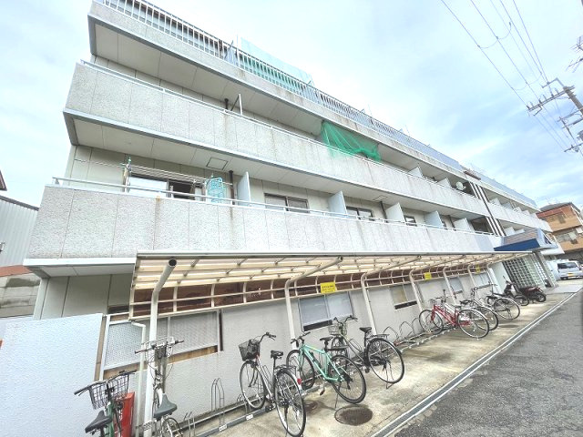 【外観】 | セジュール八戸ノ里 | きれいな外観です