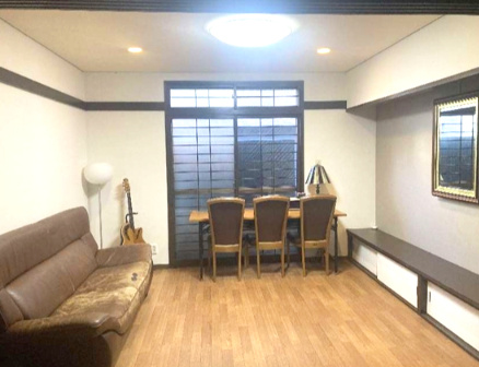 茶臼山町テナントの内装