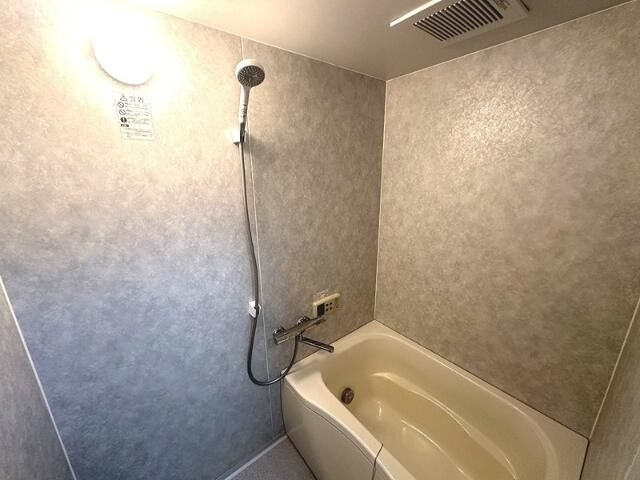 ツルースワンの浴室
