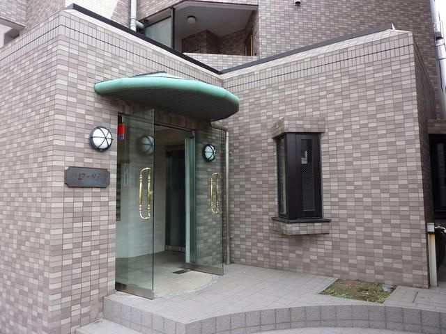 グローリアスのエントランス