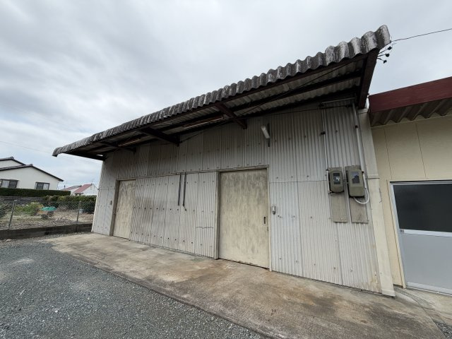 丸塚町倉庫付貸事務所の外観