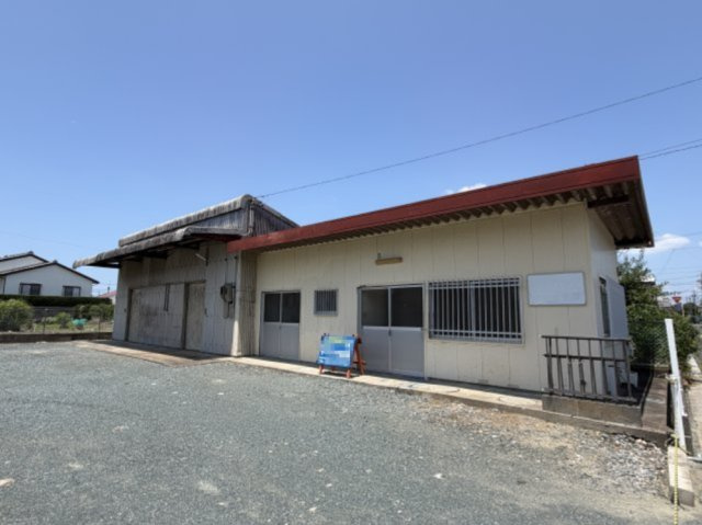丸塚町倉庫付貸事務所の外観