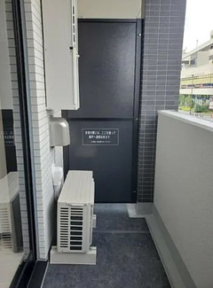 【バルコニー】