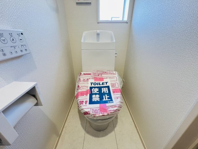 半田市大松町2丁目29番1、29番2、29番3『仲介手数料無料』新築一戸建て・建売のトイレ