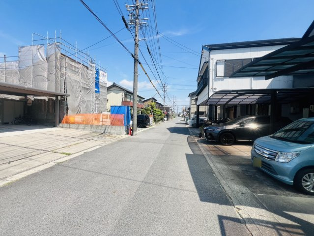 半田市大松町2丁目29番1、29番2、29番3『仲介手数料無料』新築一戸建て・建売の前面道路含む現地写真