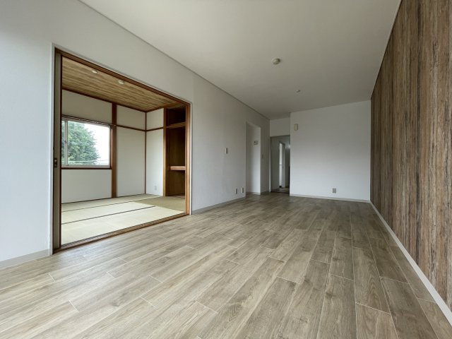 川崎市多摩区菅稲田堤２丁目のアパートの居間・リビング