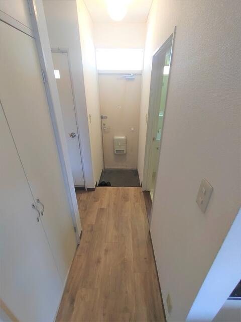 川崎市多摩区菅稲田堤２丁目のアパートの玄関