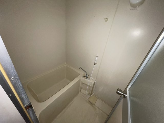 川崎市多摩区菅稲田堤２丁目のアパートの浴室