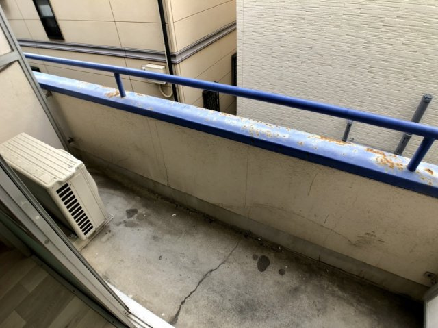 ラフィーネ小若江　（旧）アベニュー藤のバルコニー